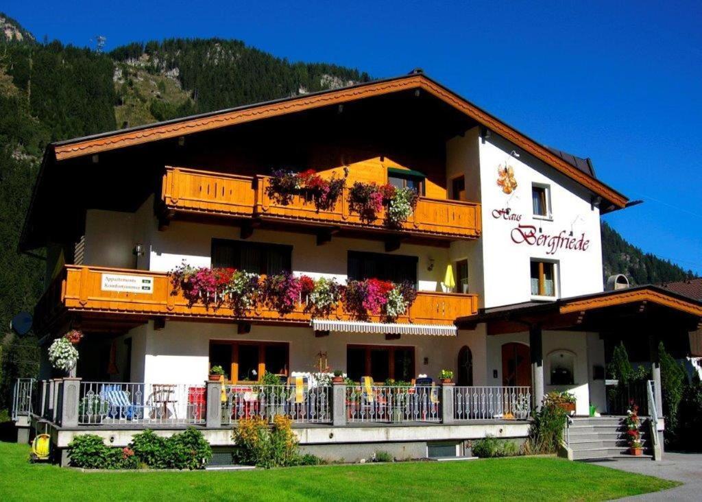 Haus Bergfriede Hotel Mayrhofen Exterior photo