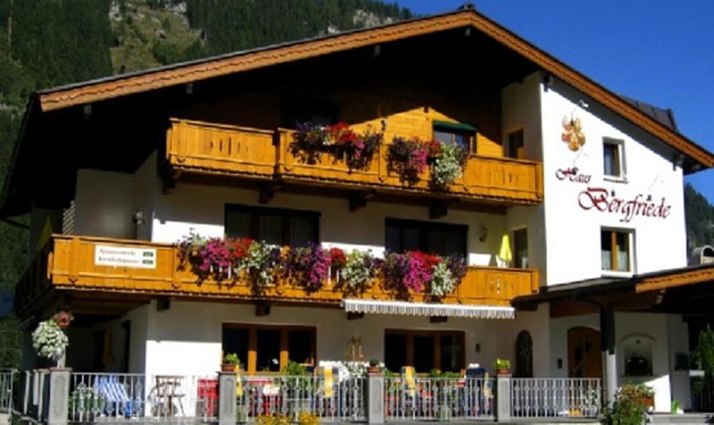 Haus Bergfriede Hotel Mayrhofen Exterior photo